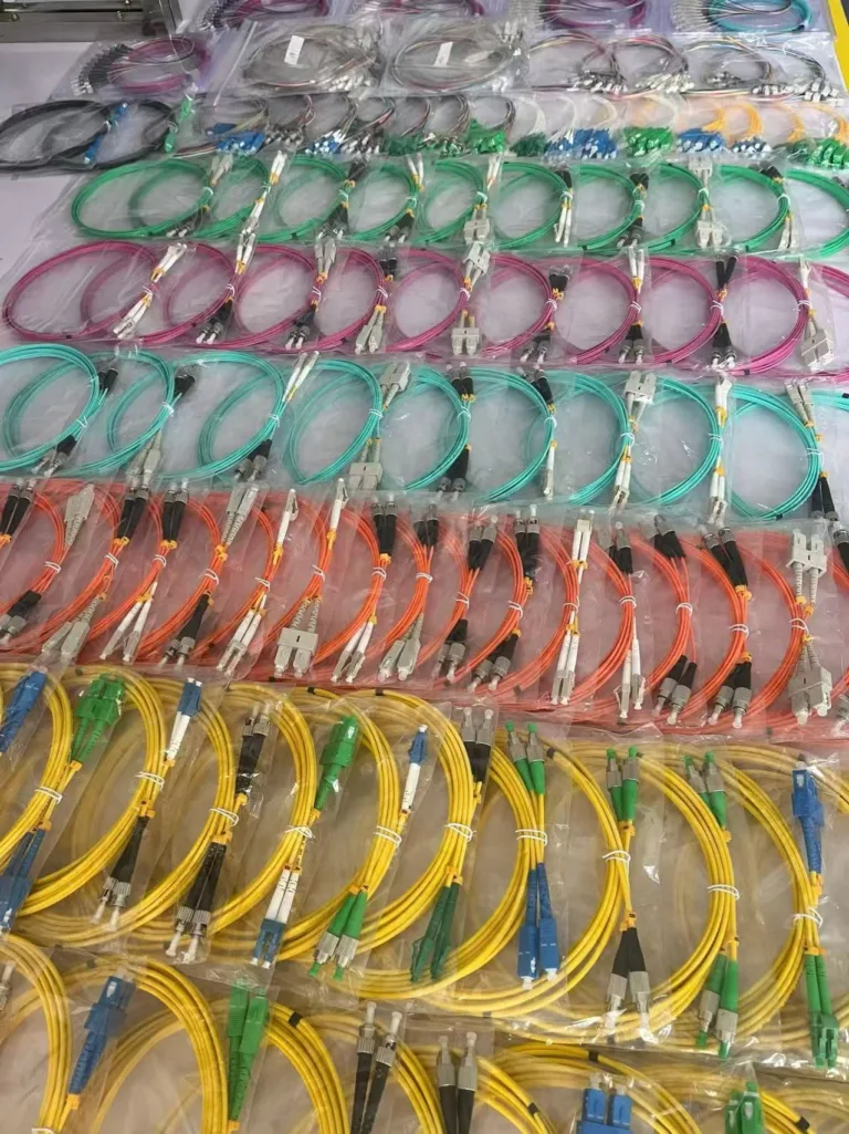 How to Choose the Right Fiber Patch Cord?